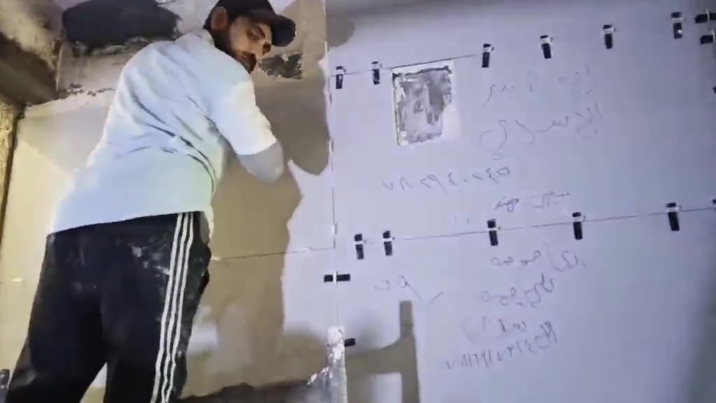 خلفة سيراميك شغل درجه اولى ارضي وجداري واجهات كل انواع الكاشي والسيراميك لوح مرمر كاشي كرانيت قراصات وليزر علمتر ماده واسمنت ***********

