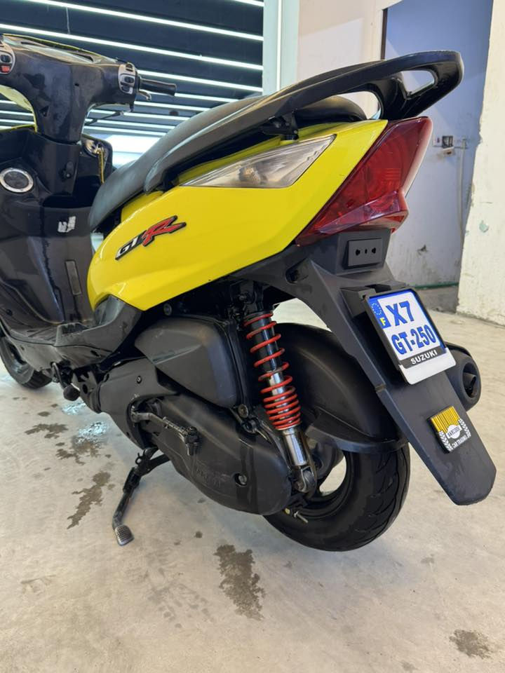 ماكس ثعلب جيتي ار
دراجه نضيفه وتخبل 
محرك ناعم ولاتنقيص ولا تبخير ولا دخانه
شلعه تشك الكاع 
كفرات نضافه ‎%‎100 صابغهن عله ايدي لجماليه اصفر 
تاير امامي خلفي جديد  
اشاير لد لايت عالي ناصي زنون 
الدراجه تتعب اتكول عليهه نضيفه 
العنوان بغداد 
سعر 500 وبيهه مجال كلش قليل او مراوس حسب القناعه 
رقم تليفون ***********موجود واتساب
