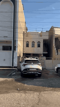 السلام عليكم
➖وحدتين سكنيه للبيع بسعر الارض في شارع فلسطين  :-  
▪️المساحة : 195 م الواجهه :6,5 م    النزال : 30 م   
▪️محله :  510 موقع ممتاز جدا وشارع نافذ 
                           للاستفسار : 
                           ***********
                          *********** 
عنوان المكتب //  تقاطع النخله قرب مطعم قدوري مكتب الرحمن ّ
