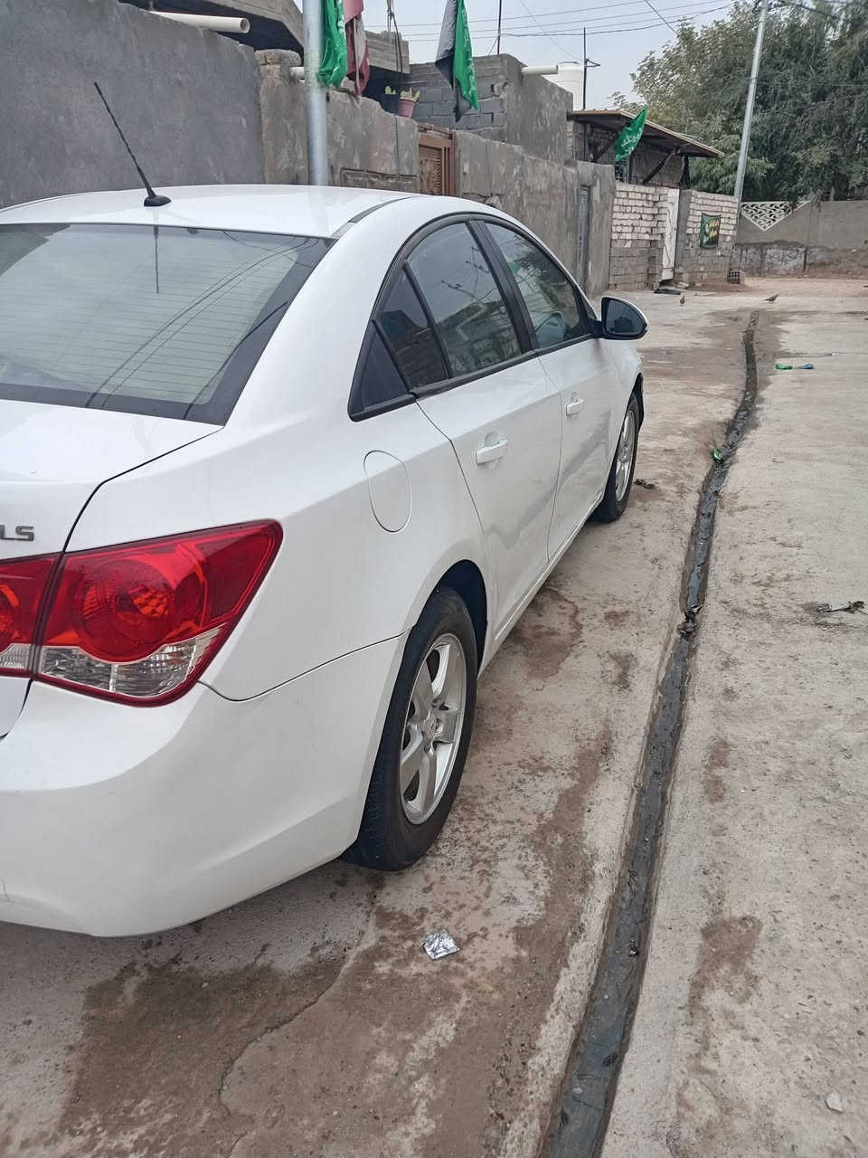 كروز 2012 خليجي بابل الماني رقم بابل باسمي مكاني بابل شارع 80 سنويه نافذه بيه صبغات بدون داخل سياره جديده وجاهزه من كلشي مكينه كير حداديه عوزه فقط دبلات ظعاف مو كلش بس لتوظيح تخم تاير صار شهر من شاده للاستفسار *********** السعر 76 مجاله بصيط
