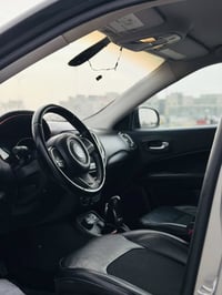 كومبارس • ترايل هوك • ٨٥٠٠٠