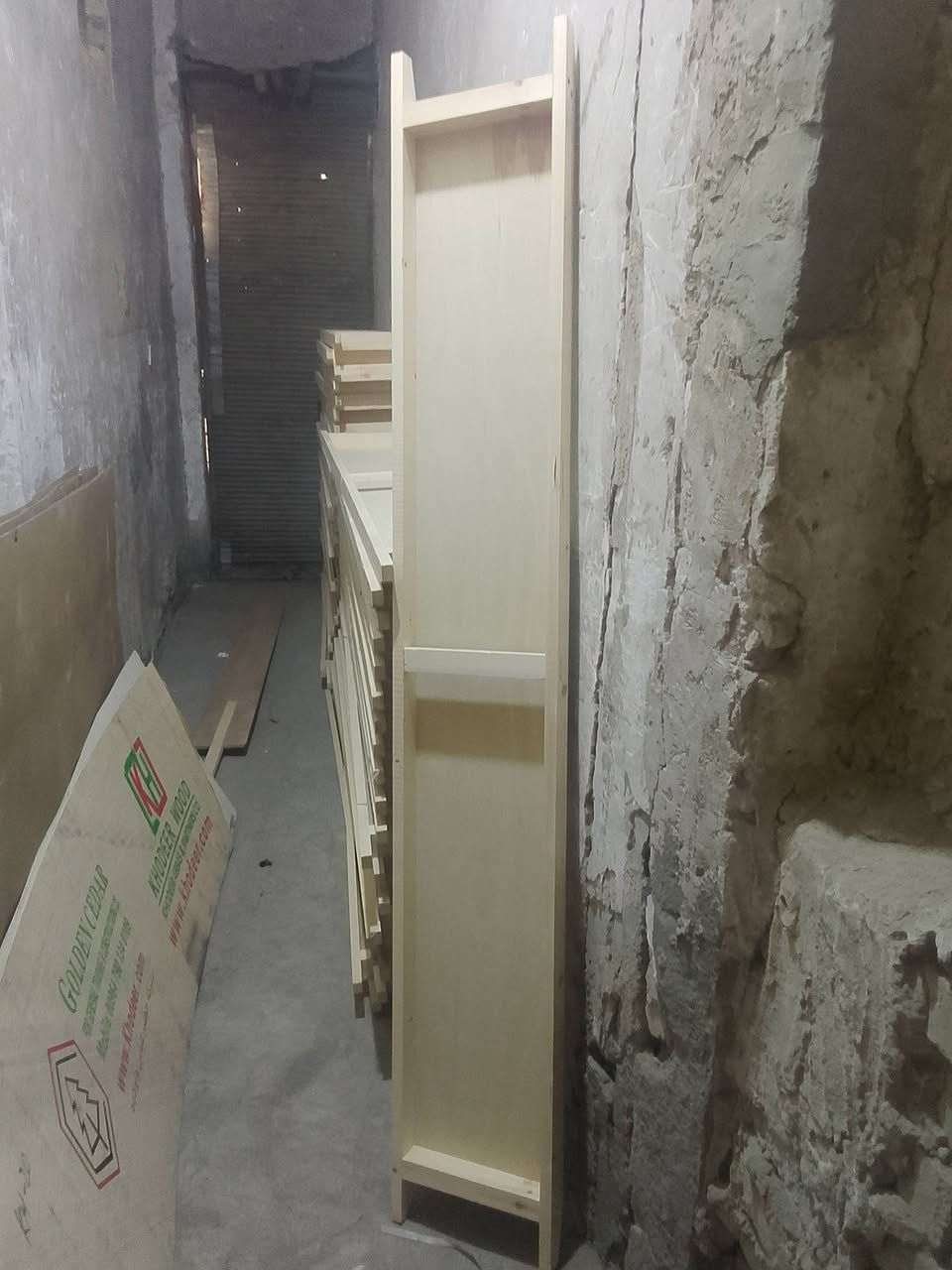 السلام عليكم يوجد وجبه طاوليات 7 ملم ماليزي الاتصال ***********
