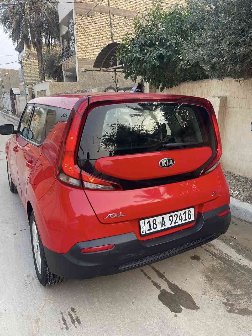 السلام عليكم للبيع كيا صول موديل ٢٠٢٠ وارد أمريكي نص فول حادث جاملغ بارد وبنيد صبغ  رقم بأبل دولي مكينه ٢٠٠٠ دوش ماشيه ٨٢ السعر ١٣٧ وبيه مجال التواصل *********** مكان السياره حله مركز المدينه
