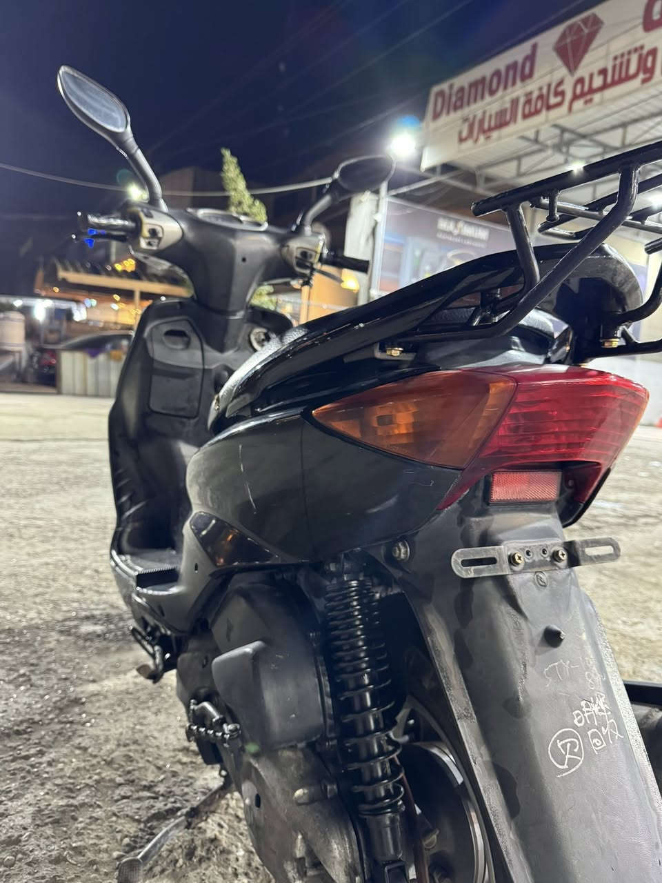 السلام عليكم سكنس نثيه 140 للبيع الدراجه كلشي بيهه بلادييي ومامفتوحه نقصه كابريتر تعبان فقط  مكاني بغداد حي الجهاد   الاستفسار ***********
