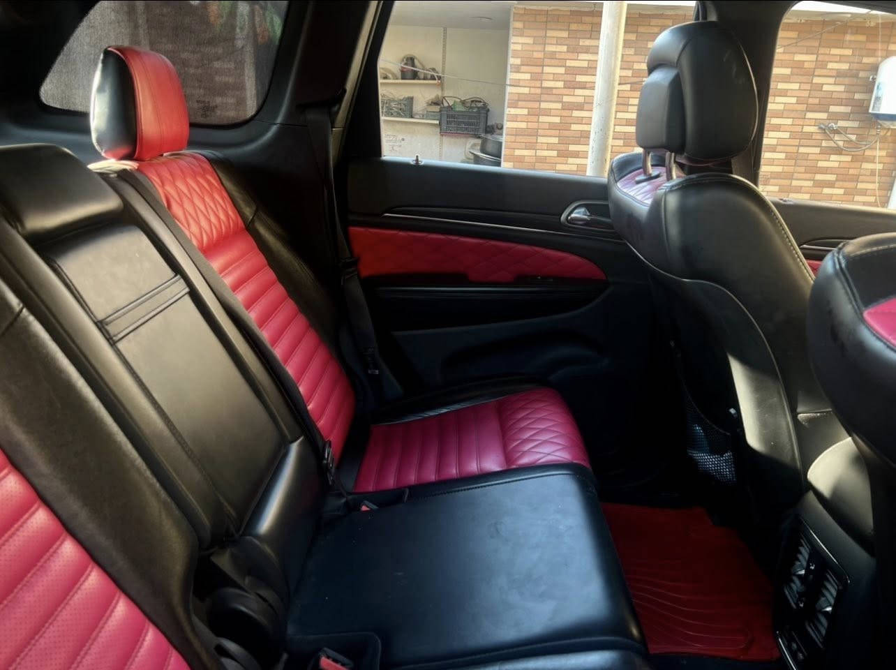 يالله تحيه طيبه السلام عليكم ورحمة الله
جيب S 2020  (وكالة ليث العبيدي ) 👑 

سياره جديد جدآ  لون مميز ♥️

عداد (73  الف كيلو متر )

مواصفات ال S فول الفول كلشي بيهة 

سقف بنوراما 

رادار جانبي نقطة عمياء

ماوس دفع رباعي + تحكم وضعيات القيادة

كشنات جلد اسود واحمر بلاد

كشنات حضن  تدفئة 

ميموري مقاعد خزن

الكشنات الأمامية كهرباء  

كشنات خلفية تدفئة

ويل قياس 20 

ستيرن كهربائي

تدفئة ستيرن 

شاشه 8.4 انج

نظام الملاحة (GPS) 

مصابيح امامية زنون

المصابيح الأمامية مع LED لايت 

كشافات الضباب زنون 

تشغيل عن بعد .

صندوق كهربائي

 حساسات أمامية

 حساسات خلفية

كاميرا خلفية

بخاخ ماء لتنظيف المصابيح الامامية

مرايا بخاصية التعتيم الذاتي 

مرايا جانبية قابلة للطي كهربائيآ

بلوتوث تلفون 

محدد سرعة 

نظام تشغيل واطفاء اوتماتيكي للمحرك للتوفير من صرف الوقود 

نظام بريك اوتماتيكي 

لون مميز

(رقم بغداد الجديد)   بأسمي تحويل ثاني يوم

الي بيه ( فقط السياره نص باب صبغ السايق فقط اثر  شخوط تخريب )  والسياره جديد جدآ 

اي اسفستار رقم صاحب السياره

 رقم                                  ***********

مكان بغداد كرخ كاظميه

 السعر 33  وبيها مجال للطيبين  )
