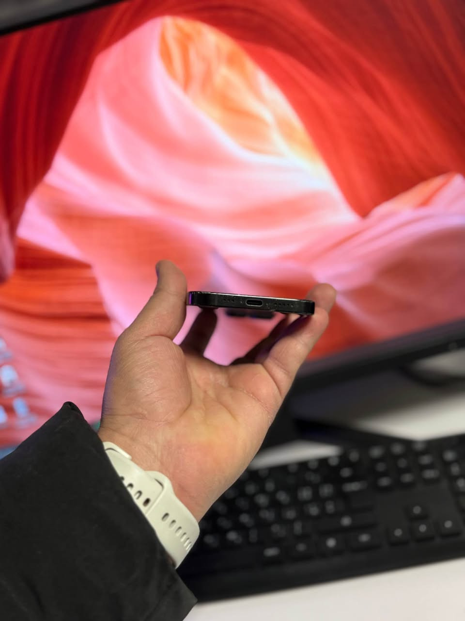 iphone 16 Pro 128
battery: 🔋 99%

وردەی شاشەی هەیە
640$

*********** السليمانية, العراق
