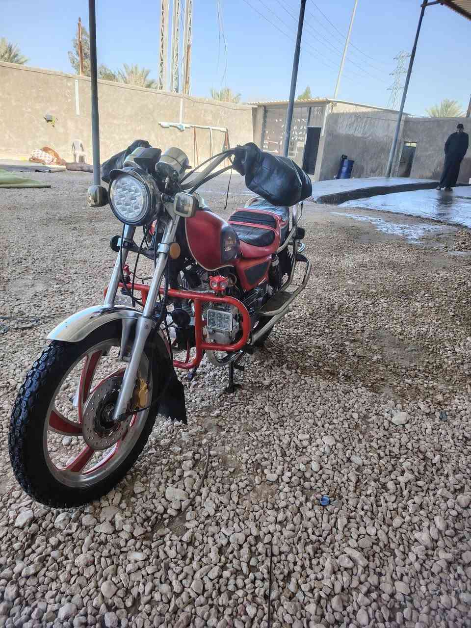 سلام عليكم دراجه صقر للبيع مديل 15 اوراق اصولي مداور من الوكيل كبل  وكيله صقر الذهبي مكفوله من كلشي سعره 650 وبيه مجال ترهم مراوس  رقم ***********
