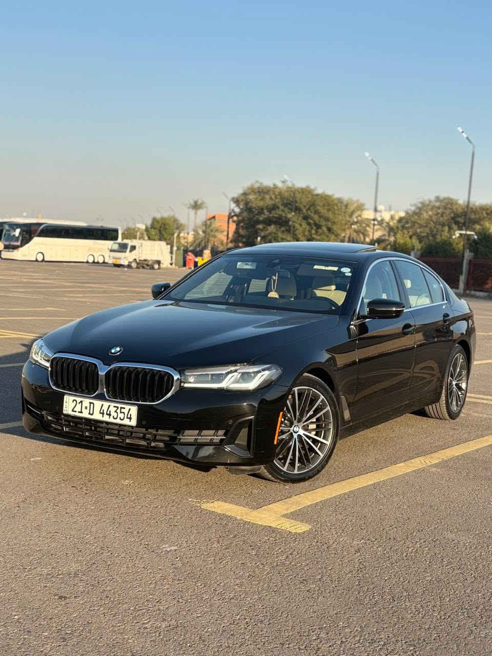 السلام عليكم BMW 530i 2022
للبيع فقط دفع خلفي وارد كندي كلين تايتل ضمان دولي بصمتين ماشية 40 الف ميل 
للتواصل والاستفسار عن السعر : ***********
