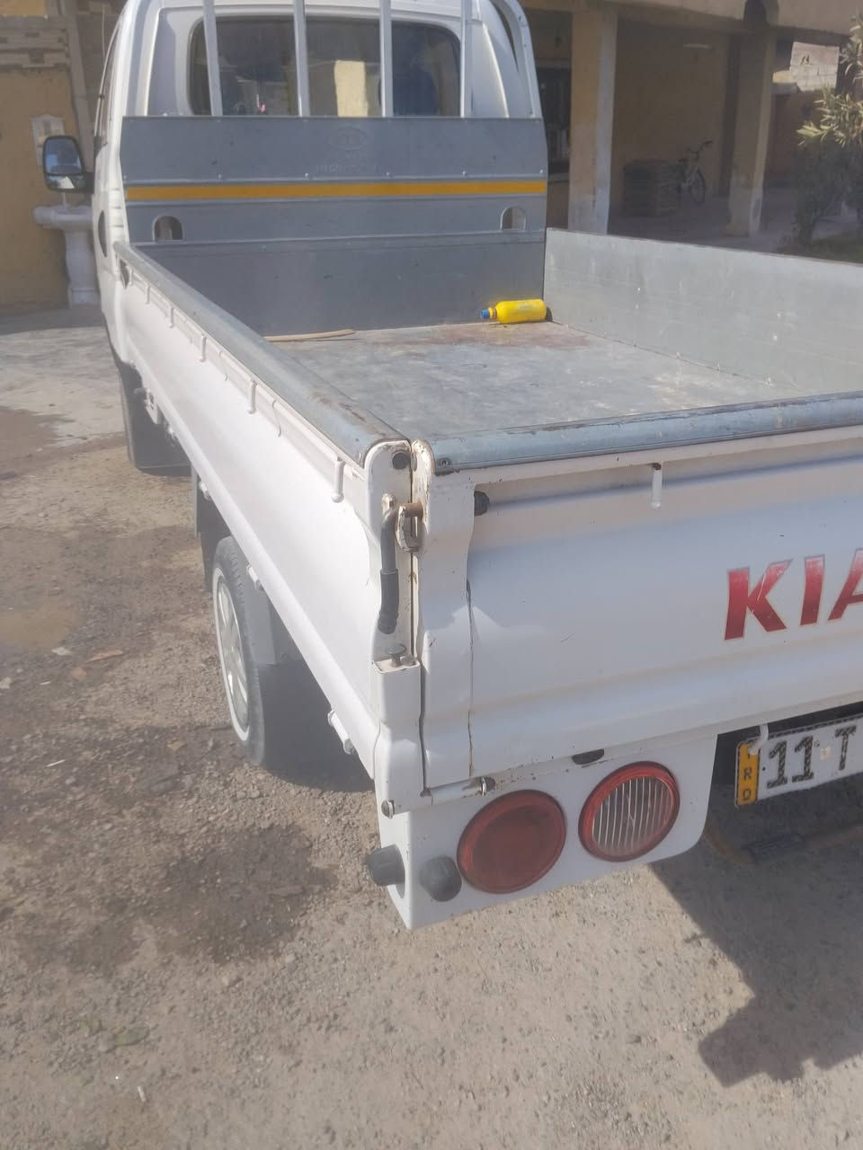 السلام عليكم كيا عموشه للبيع موديل 2015 بغداد مشروع وطني مقفوله كفاله عامه ***********
