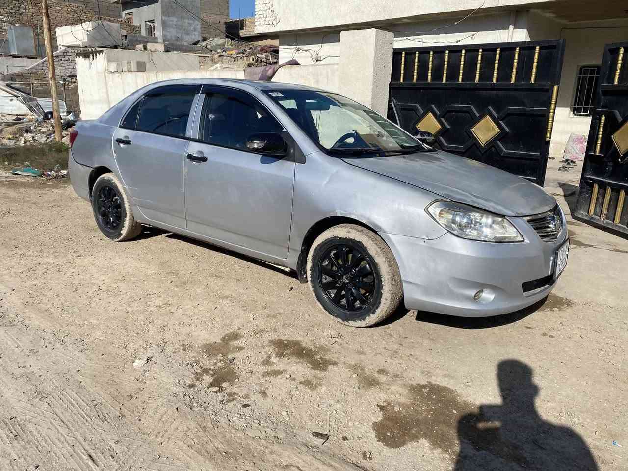 للبيع  بي وايدي جي ٣ السعر ٤٠
السياره بسمي قبل سبوع استلمت لوحاتها  انكليزي
رقمها كربلاء  ١٩ 
صدر امامي  خلفي ً
سياره فول اتماتيك عد الكير عادي 
بصمه السياره سياره حلو ومال جناي 
مصرفره من غرامات وسنويه بسمي حصرا 
هزه جديده قبل ١٠ ايام 
مكاني بغداد الكرخ 
رقم تلفوني
***********
