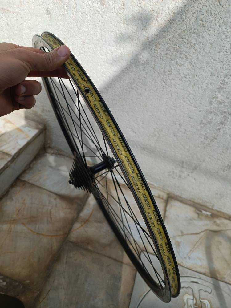 السلام عليكم ويل خلفي جاينت سكيب 
GIANT ESCAPE
حجم 28 صافي موس  طوبه صوت 
وياه دشلي 8سبيد هديه مجاناً
سعره 25 قفل جاي ينباع ب40 و45 
تريد وياه تاير موجود هم جاينت  
مكاني بصرة بالجنينة 
0771556_9039
توصيل موجود البصرة, العراق


**إذا كنت صاحب هذا الإعلان وتريد حذفه لأي سبب، رجاءا أرسل رسالة إلى الدعم الفني**