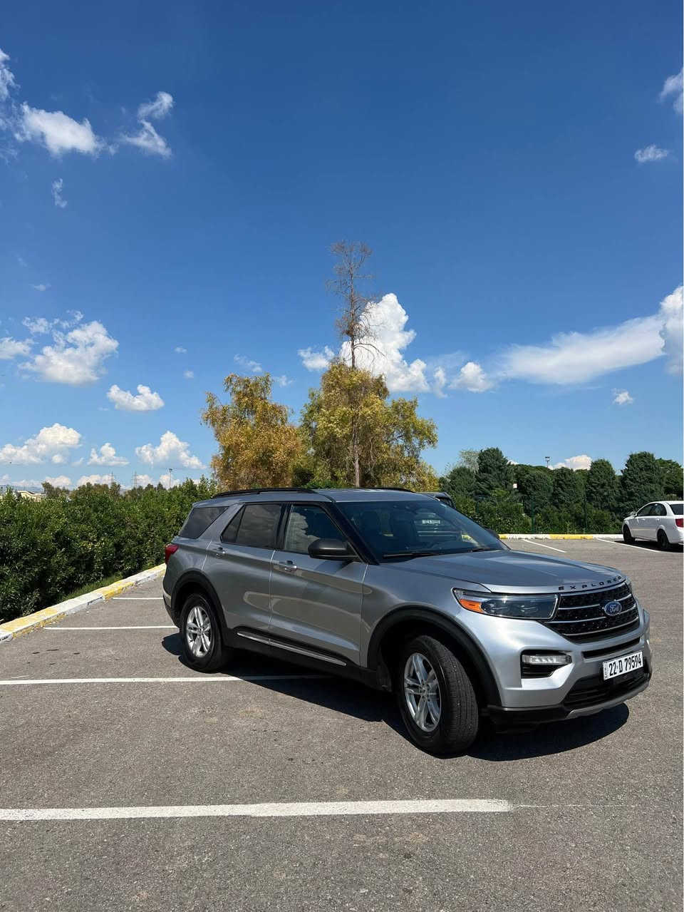 FORD EXPLORER XLT🔥2020 4x4

القوة والمتانة والرفاهية في مركبة واحدة بتصميم خارجي مميز ومقصورة داخلية تحمل الكثير من التميز والراحة .

🔥الفئة XLT 

🔥اللون/  سلفر

🔥الموديل / 2020

🔥السعر/   205 $ مجال للطيبين

🔥المحرك /  4 سلندر.2300L

🔥فور ويل   4X4 دفع رباعى

🔥اللوحات اربيل دولى

🔥فقد جاملغ سكن  صبغ بدون ضرر داخل ارباك كل سليم امامى خلفى كبس مابى اى ضرر

🔥المواصفات 

💠بصمة 

💠دخول ذكي 

💠كاميرات خلفى امامى 

💠عدادات الكترونية

💠تشغيل عن بعد ,𝐑𝐄𝐌𝐎𝐓𝐄 𝐒𝐓𝐀𝐑𝐓

💠سستم سماعات 12,𝐁𝐀𝐍𝐆&𝐎𝐋𝐔𝐅𝐒𝐄𝐍 

💠شاشة دشبول ديجيتال مع شاشه عرض تاب

💠كاميرا محيطية 360 درجة 

💠كير ماوس 

💠هاند بريك بصمة

💠اوتو بارك  

💠اوتو هولد ،𝐀𝐔𝐓𝐎 𝐇𝐎𝐋𝐃

💠اوتو ستارت ،𝐀𝐔𝐓𝐎 𝐒𝐓𝐀𝐑𝐃

💠اوتو ستوب ,𝐀𝐔𝐓𝐎 𝐒𝐓𝐎𝐏

💠رادار امامي (تحديد مسار) مع قياده الية

💠رادار جانبي  (نقاط عمياء)

💠رادار خلفي (التحذير من الاصطدام)

💠حساسات °360

💠كشنات جلد طبيعي VIP

💠كشنات كهرباء 8 حركات 

💠صندوق شفط كهربائي 

💠لايتات ليد وعدسة زينون 

💠بلوجكترات 𝐋𝐄𝐃 

💠بكلايتات 𝐋𝐄𝐃 

💠ويل 20 كروم 

ومواصفات اخرئ 

🔥مكان سيارة / اربيل
💎واتساب + فایبر 
💎رقم موبايل ☎️ 
*********** ☎️ واتساب 
*********** ☎️ واتساب

فۆرد ئێکس پلۆرە 2020 مواسەفات XLT 
دبل اكسل 4x4
فول مواسەفات تەنها سڵایت نیە 
کوشن جلد و هیتەر VIP
سندوق شەفت 
مەکینەی 4 بستۆن 
یەک پارچەی چەمەلاغی سەکن 
بێ ناوگرتن بێ شانسى
ڕەقەم و سەنەوی نوێیە 
بەناوی خۆمەوەیە 
تحویل و غەرامە بەشەرت 

سـعـر : 205$ مجال

گێر و مەکیەنەی بەشەرت 
هیچ کێشەیەکی تێدا نییە أربيل, العراق

