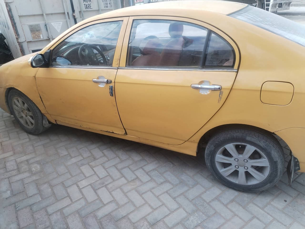 سلام عليكم ليفان ١١ محور كورلا ١٨٠٠محرك شرط كير بيه صفنه بلبك حداديه نص بيه ضربه بارد جاملغ جه سايق وشويه بلباب خياسات قليله كلش مكانه سماوه خضر سعر خاص او تصال ***********
