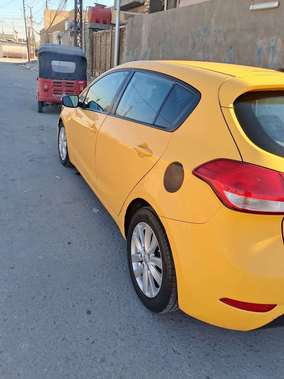 السلام عليكم فورتي موديل16 مكينه كير حداديه تخم تأير كله مكفول مكينه جي دي 1800 المرغوب بيها قطعه تبديل وحده باقي السياره ليبل واحد مصفره هيئه وغرامات صيغتها اولا مكاني بغداد جسر ديالئ عارضها 95 وبيها مجال رقمي ***********
