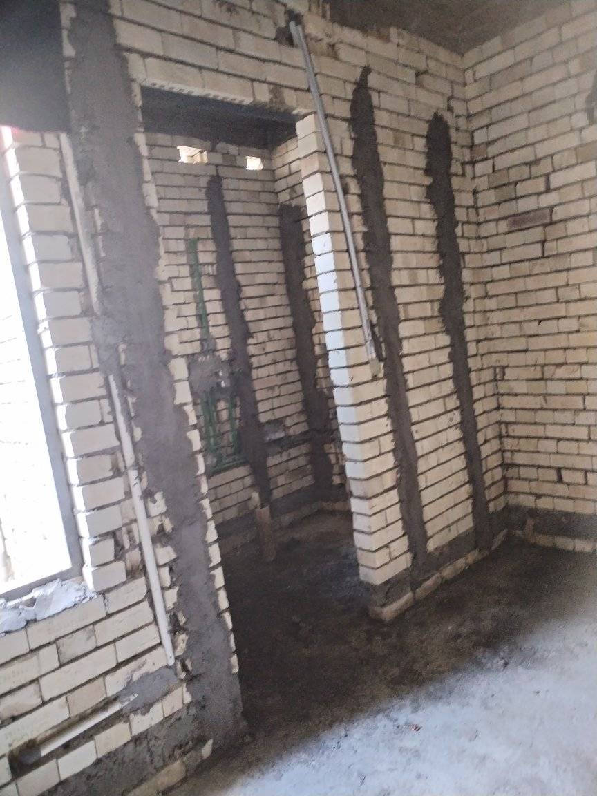 ***********السلام عليكم خلفه لبخ وبورك وجص وناعمه ونثر 

تعال خاص وبيك خير وتدلل 

بل يوميه ع متر سماوه فقط تصاليح مو مشكله
