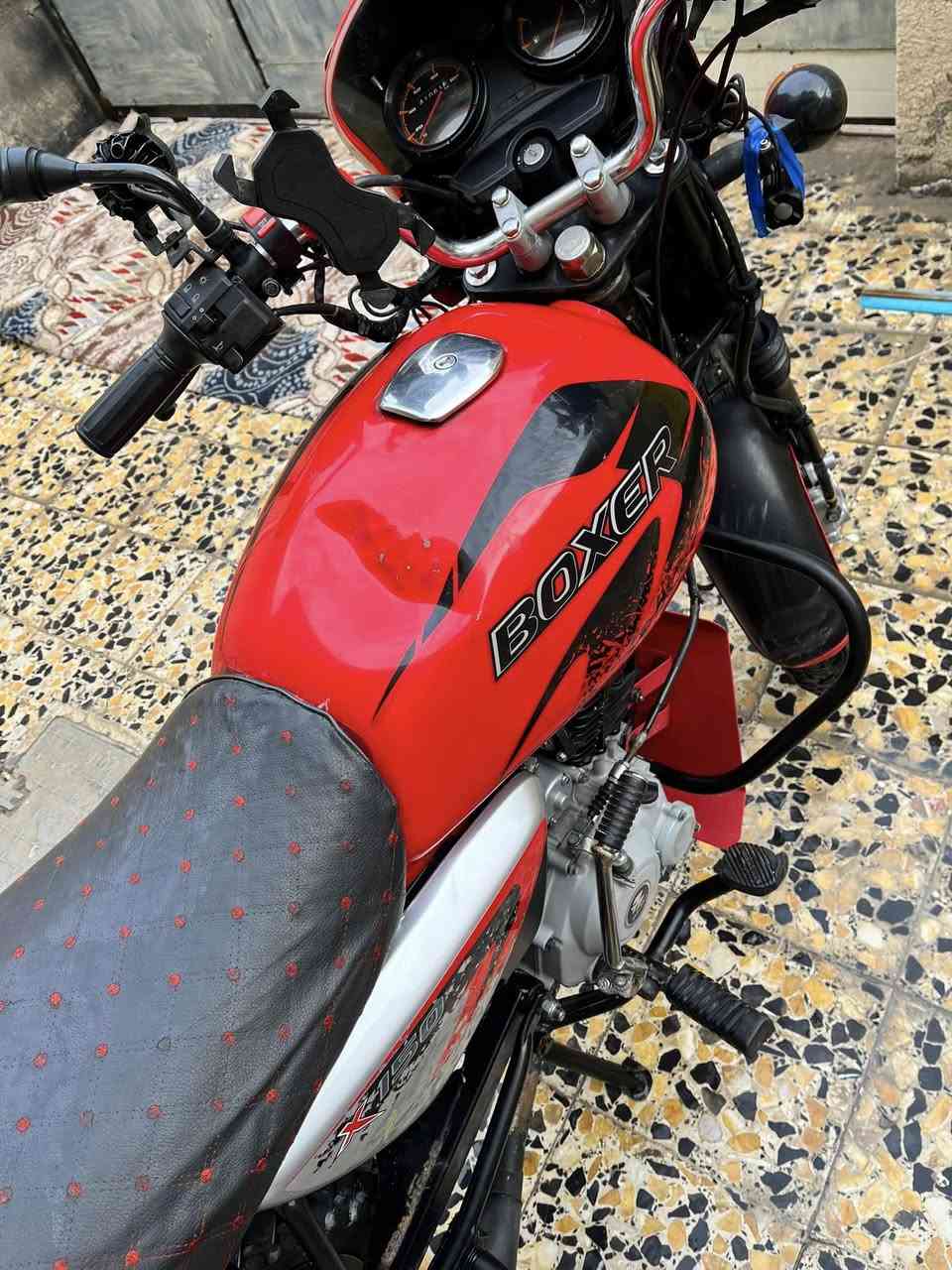 السلام عليكم بوكسر للبيع رقم إنكليزي مديل 2021 السعر مليونين وبيها مجال الستفسار خاص ***********
