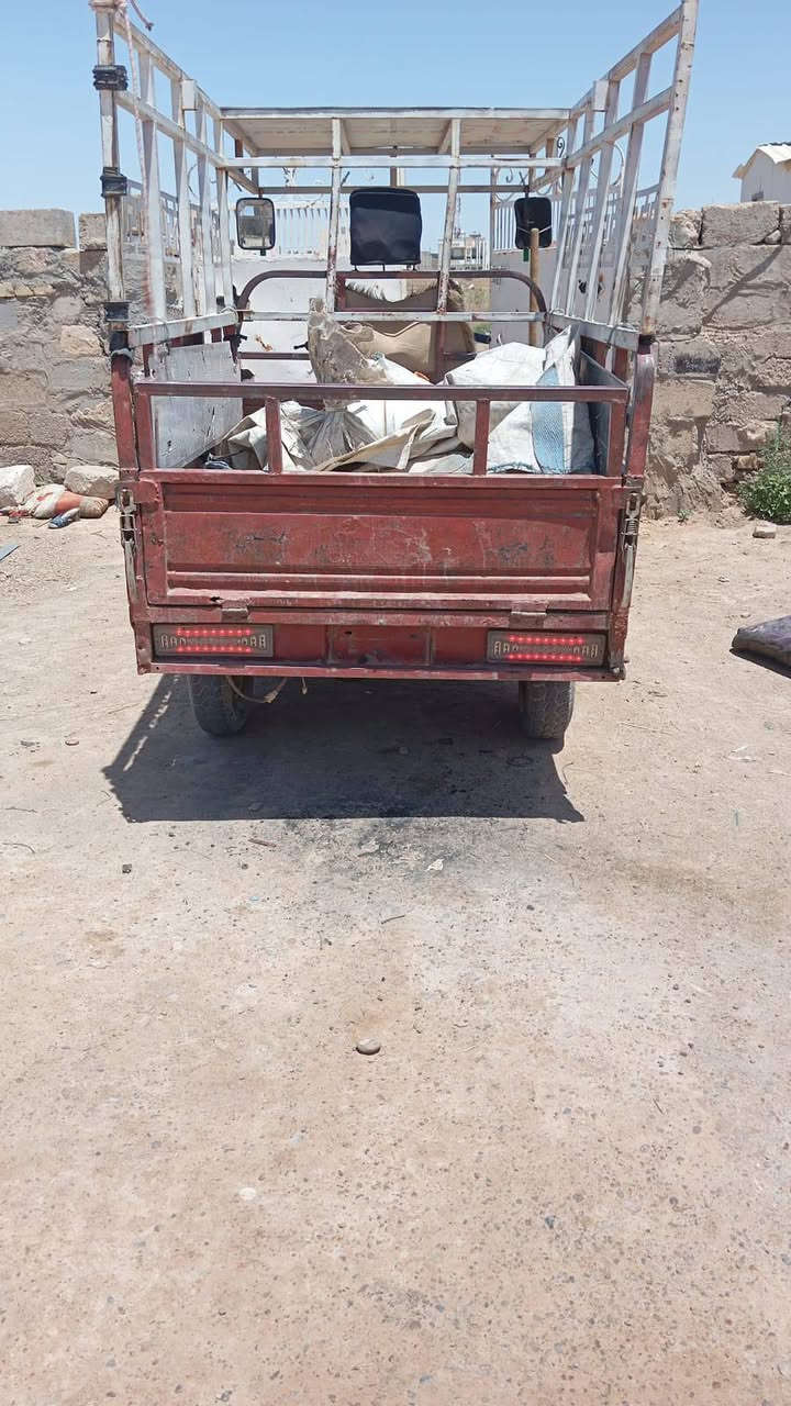 السلام عليكم
تاتوته للبيع 
طابعياته شغاله طول نظيف 
السعر مليون 200
العنوان 7 كيلو 
 باقي التفاصيل على رقم ***********
