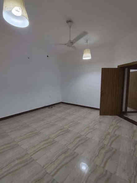 شقه طابق أرضي للأيجار 
تصلح لسكن العوائل 
العنوان /  الجنينه 📍
المساحه / 120 م 
المحتويات /  غرفتين منام + صاله + أستقبال + 
مطبخ + صحيات  
الأيجار / 650 الف  
للتواصل :
***********
***********
***********
