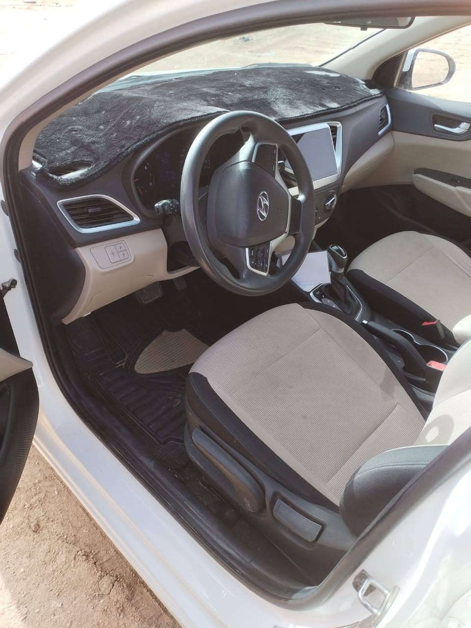 بسم الله الرحمن الرحيم السلام عليكم
سياره للبيع

   النوع اكسنت

خليجي  الموديل 2023

  رقم بغداد تحويل ثاني يوم

 فقط بنيد بي  صبغ والدعاميه
 
صبغ بدون دواخل

  تبريد خلفي شفط أمري 
ماشيه 60الف حقيقي

ملاحظة سونار داخل الصور

مكاني كربلاء المقدسه قرب شارع طارق الخيكاني

رقم الهاتف. ***********
