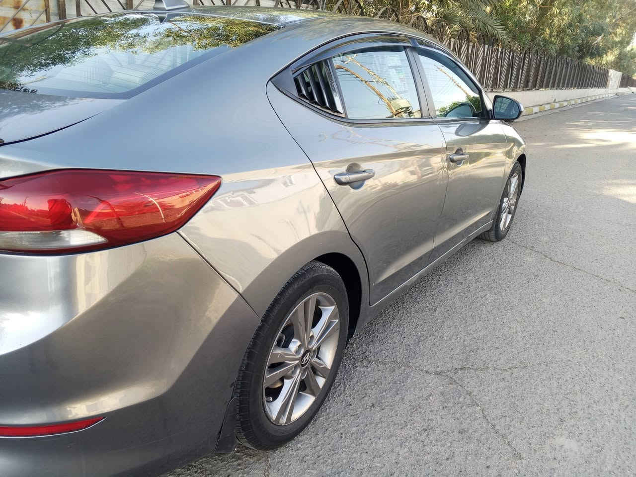 سلام عليكم 
النترا 2018 أمريكي حادثها موضح بالصور بالعراق نرش البنيد والجاملغ بدون دواخل ابيعلك 4قطع بدون دواخل  سياره جاهزه كير مكينه تبريد تخم تاير جديد شاده جاهزه مناقصها شي باسمي شخصيا السياره احلى من الصور تجي وتشوف بعينك بالعافيه عالياخذها
العنوان بغداد شهداء البياع 
السعر 116
***********
