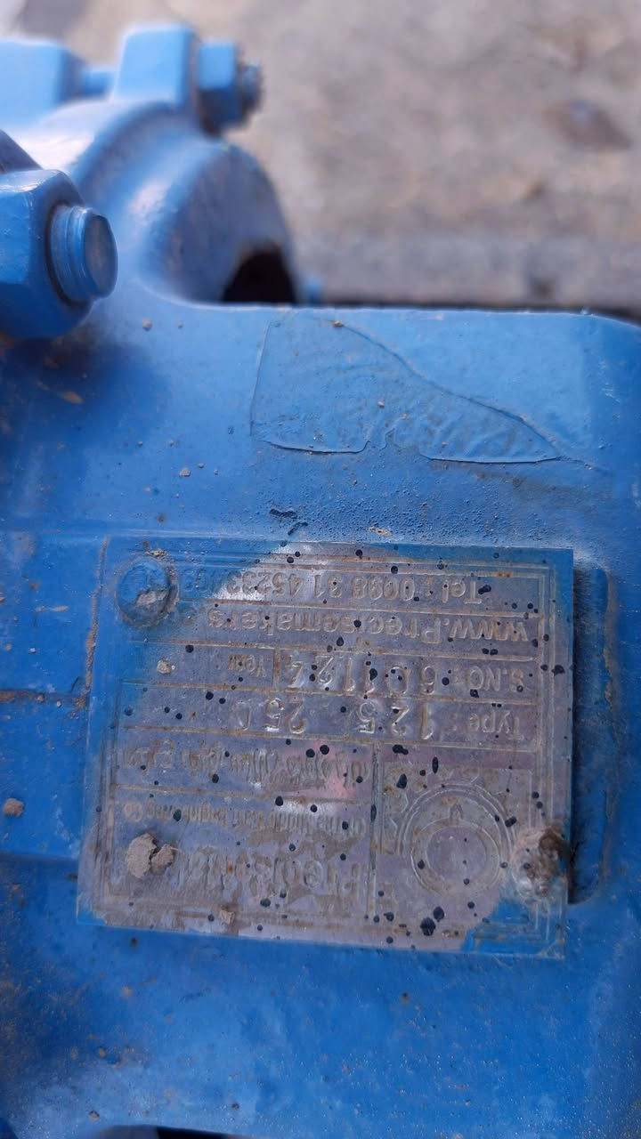 للبيع مولده المحرك بيركنز صيني مجفت كله جديد عله السحك وراس توليد 10كيلو واط 50امبير ما ذب عليه ولا الف ومحرك دويز 27حصان تونسي هوه وخنزيره 5×6ايرانيه كامله مكمله مستعجل عله البيع المكان واسط قضاء الحي ناحية البشائر الاستفسار عله الرقم ***********/***********
