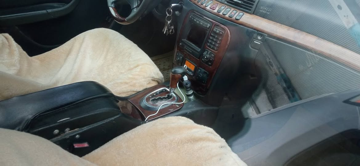 مارسيدس غواصة باب الطويل موديل 2001 رقم صلاح الدين الماني راعيها بالنجف قرار 48 وكالة فقط مصبوغة عام جمالية بدون حادث محورة من چوبلس إلى دبلات فول مواصفات عارضها 65 ورقة وبيها مجال وترهم مراوس ومكانها بالنجف


**إذا كنت صاحب هذا الإعلان وتريد حذفه لأي سبب، رجاءا أرسل رسالة إلى الدعم الفني**