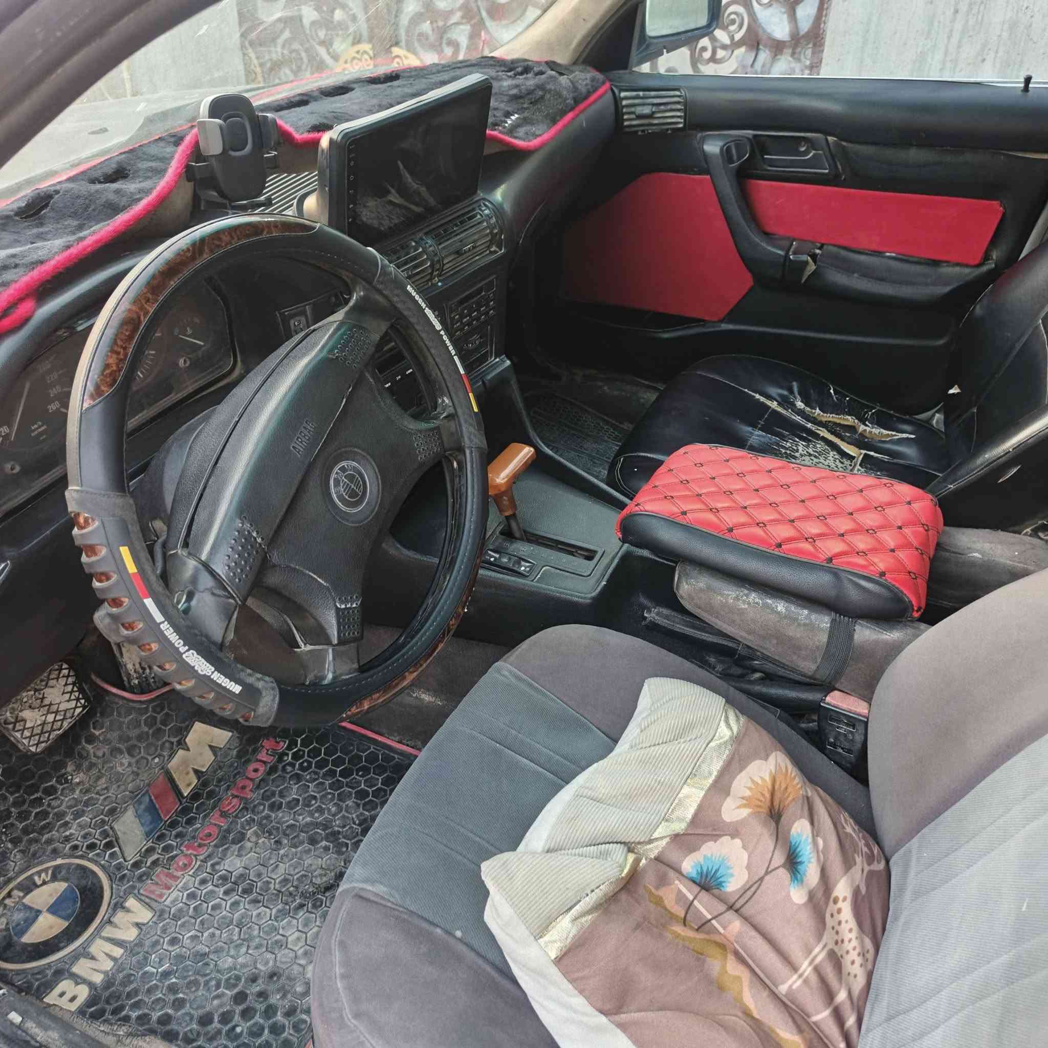 سلام عليكم بئم 535 كير محرك مكفولات رقم بغداد انكليزي تحويل ثاني يوم سياره بيع او مراوس ب مرسيدس حسب لقناعه مكان الفلوجه 
***********
