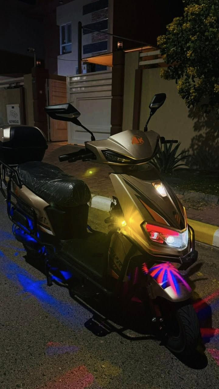 🔴 دراجة شحن شركة الاخوين موديل 4K 2025 للبيع – فرصة
• استخدام قليل شهر ونص

 • الحالة جيدة جدا وتشتغل بدون مشاكل

 • عدد السرع اربعة اقتصادي و سبورت 

• البطارية عدد 6 والشاحن شغالة تمام

 • مناسبة للتوصيل والشغل اليومي تقضي بيها شغلك وانت مرتاح. . 

     • درع كامل من كل الجهات 

     •صندوك خلفي كبير و الدراجة بيها مساحة تخزين كلش مرتبة. 

📍 الرقم: ( ***********)

📩 التواصل
