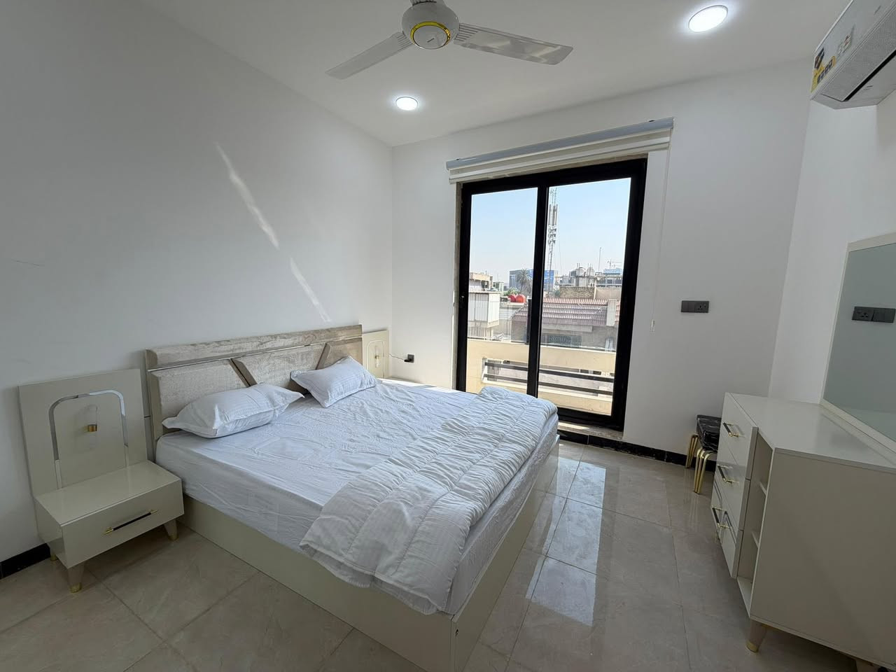 ✨ شقق للإيجار – الكرادة داخل ✨
🏢 مؤثثة | غير مؤثثة

نوفر لكم شقق حديثة بتصاميم عصرية

🔹 مجهزة بالكامل

🔹 أثاث راقٍ (للشقق المؤثثة)

🔹 تشطيب حديث وخدمات متكاملة

🔹 مواقع مميزة وهادئة

مناسبة لـ:

✔️ العوائل

✔️ الموظفين

✔️ المغتربين

📞 للاستفسار والتواصل:

***********

📌 نستقبل جميع العروض التجارية والسكني
