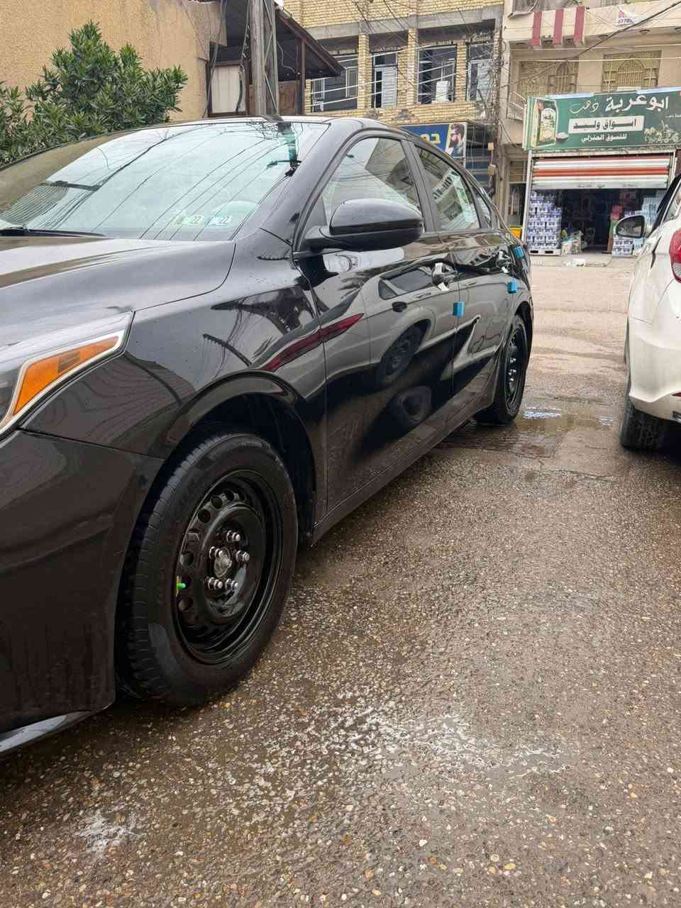 السلام عليكم فورتي مديل 2021رقم اربيل بسم شركه عندي وكاله بسمي سياره جديده و نضيفه حادثه موجود بل منشور  مابيه ضربه بغداد ابد السعر 128وبيه مجال تفاصيل خابرني واني بل خدمه *********** سياره ماشيه 93ميل
