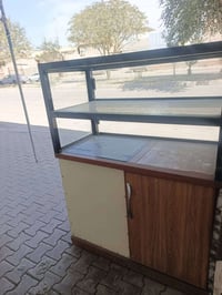 للبيع ميز طول120 وعرض 60سعر 75الف  07706172418