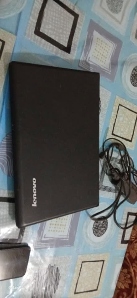 LENOVO G505
232 GB 
8 RAM
PRIX 800 DH


**إذا كنت صاحب هذا الإعلان وتريد حذفه لأي سبب، رجاءا أرسل رسالة إلى الدعم الفني**