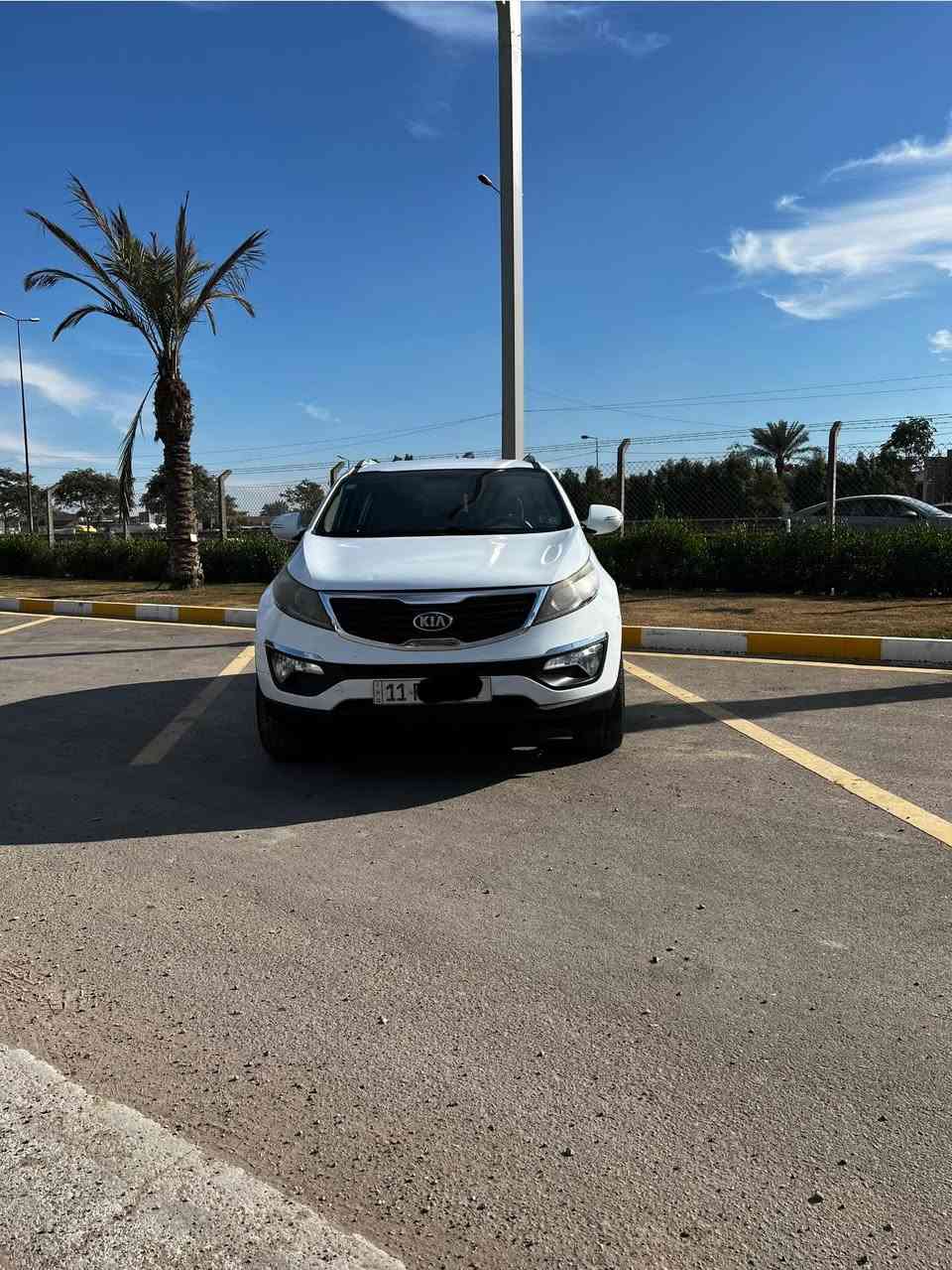 سلام عليكم
📍سبورتج خليجي 
📍موديل 2013
📍مكفولة كفالة عامة
📍سنوار موجود
📍مانع انزلاق ومانع انحدار
📍محرك 2000 دوش
📍بانزين محسن ودهن ادينول الماني
📍سيارة مرتبة ونظيفة استخدام منزلي
📍8 ايرباكات وتخم تايرات جديد
📍رقم دولي وسنوية جديد لحد 2029
📍للتواصل والاستفسار واتساب ***********
