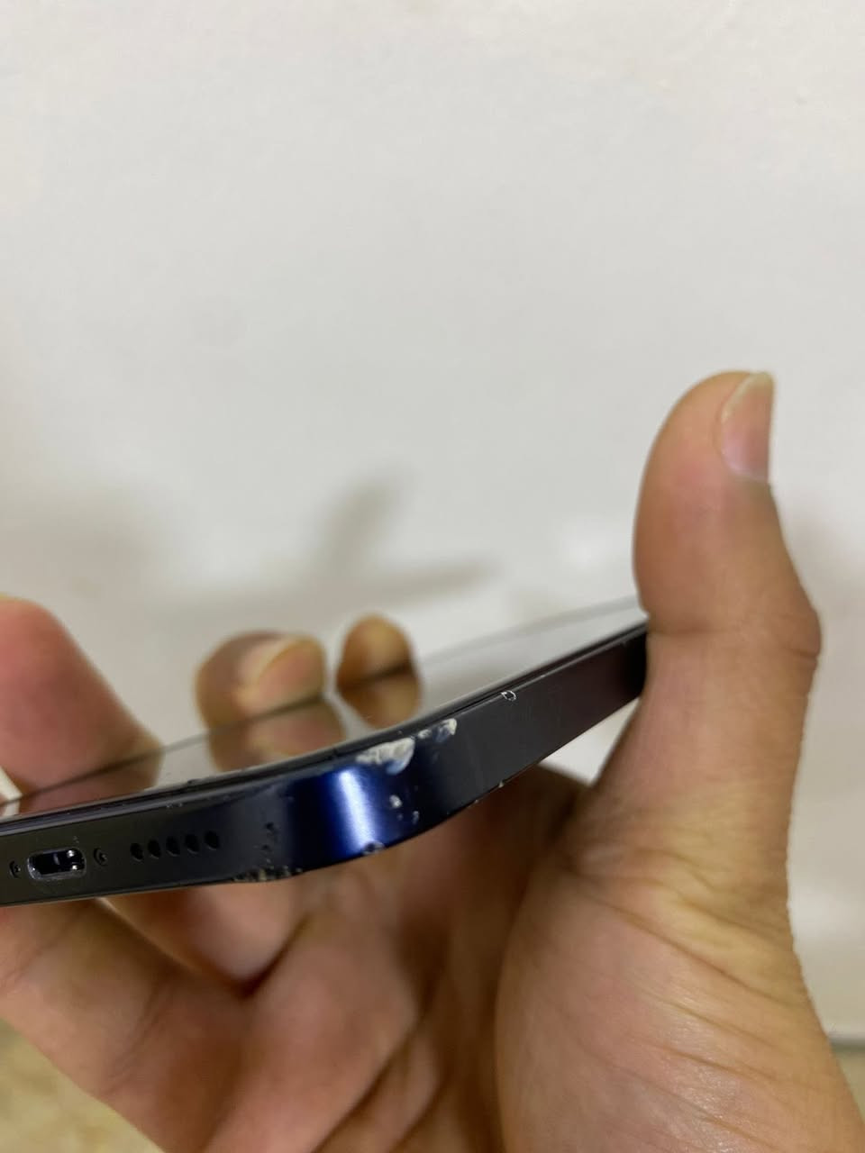 موجود آيفون 12عادي لون اسود ذاكره 128 بطاريه كارتونه موجوده  77‎%‎مستعمل مستخدم فيس آي دي واكف سعر 450 نسخه شرق اوسط نموذج A حواف مضرر مزلغ من أطراف 
رقمي ***********
