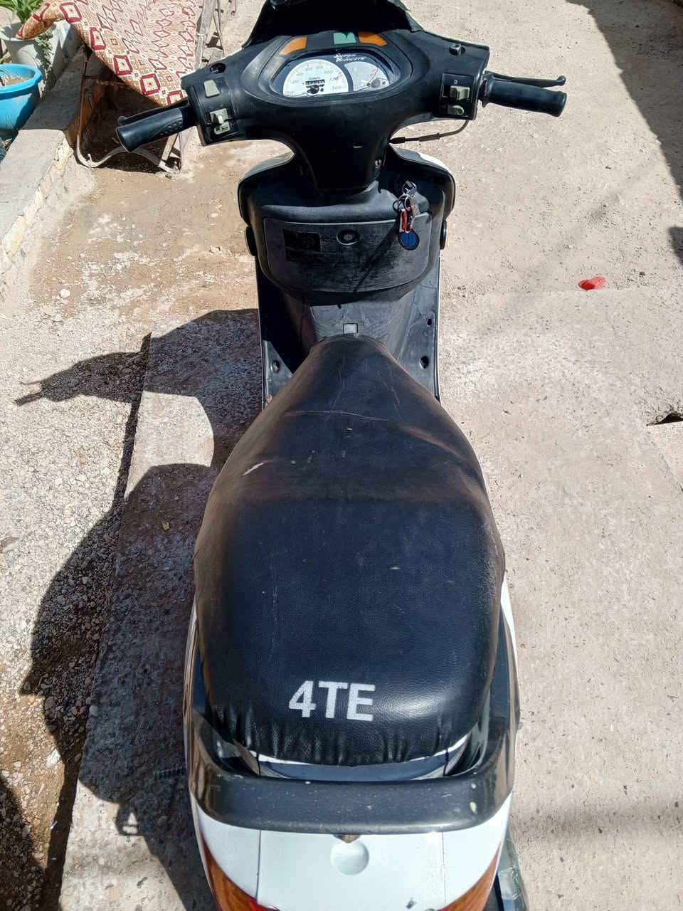 السلام عليكم
دراجه فراشه فحل دسك 140
مفتوحه مره وحده دراجه خير من الله ، معدل وشلعه كلش حلوات  كلشي شغال بيها هندر سلف اشاير لايت خير من الله الدراجه بيها بس الجامه مال المعدل مكسوره فقط سعر 375 وبيها مجال لشراي .
مكاني كوفه
تواصل ***********
بي واتساب
