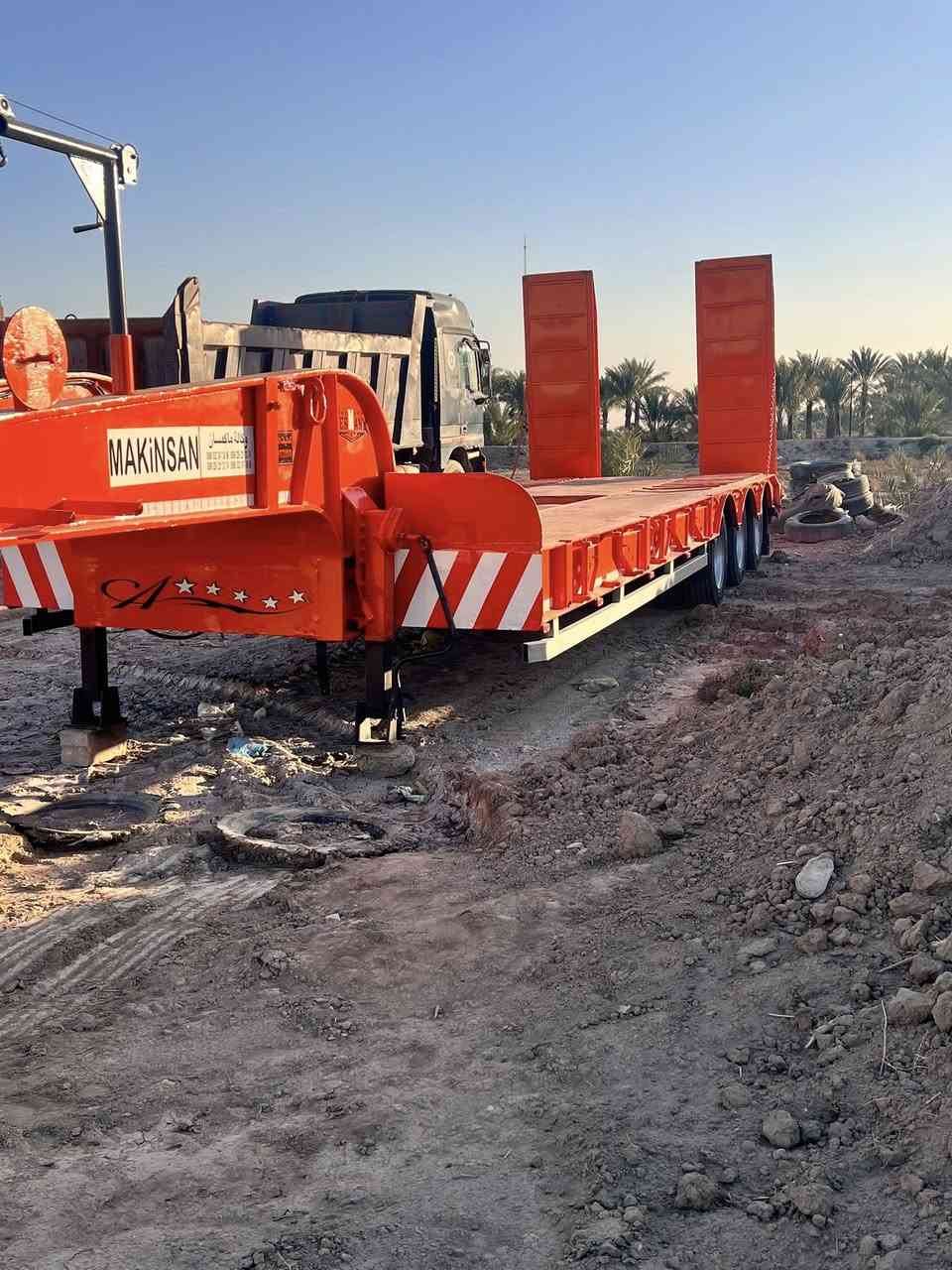 سلام عليكم لودر لبيع طول لعدل ٩٦٠ول عرض ٣٢٠مكفول كفاله تخم تاير كهربائيات جاهزه لعمل ***********
