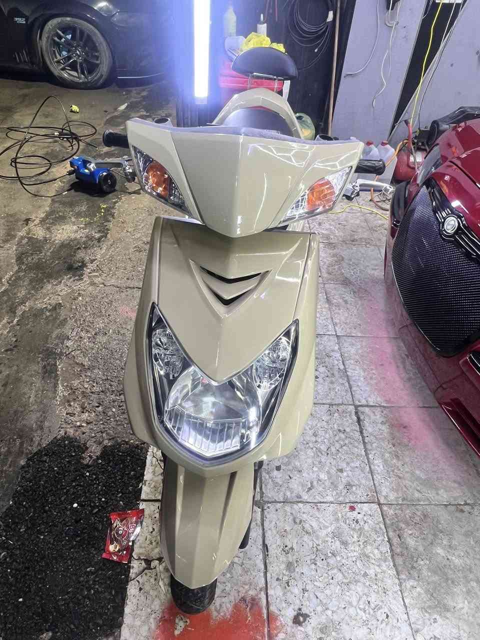 سكنس فحل فول مواصفات نكره سلف بكل وقت ما بيه ولا نقص بيه صالنصه اصليه صجميه وبيه يدات ان سي وأي شلعه ومعدل كفرات أصليات بس مصبوغات فرن قبق افلاوين 
السعر خاص
المكان دوره حي الصحه 
***********
