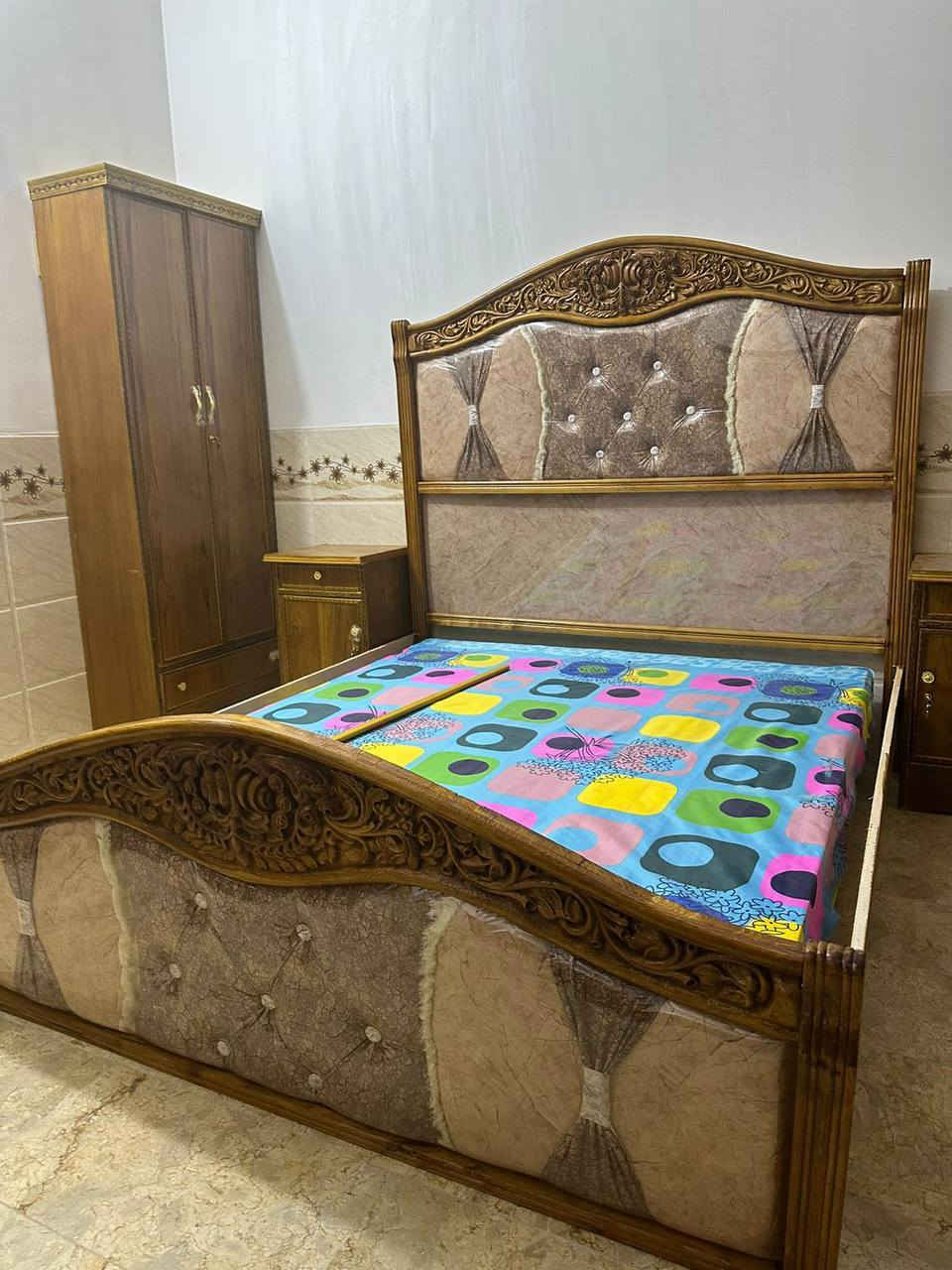 غرفة 4 ابواب 
الوجه صاج الداخل خشب عادي  القاعدة 
بلوك الضهر جرجوبة براغي 

*القياس 
الكنتور ارتفاع   220 سم وعرض 240 سم 

توصيل بغداد مجانا اطراف 25
توصيل محافظات قريبة 75

السعر 840 الف بغداد, العراق


**إذا كنت صاحب هذا الإعلان وتريد حذفه لأي سبب، رجاءا أرسل رسالة إلى الدعم الفني**