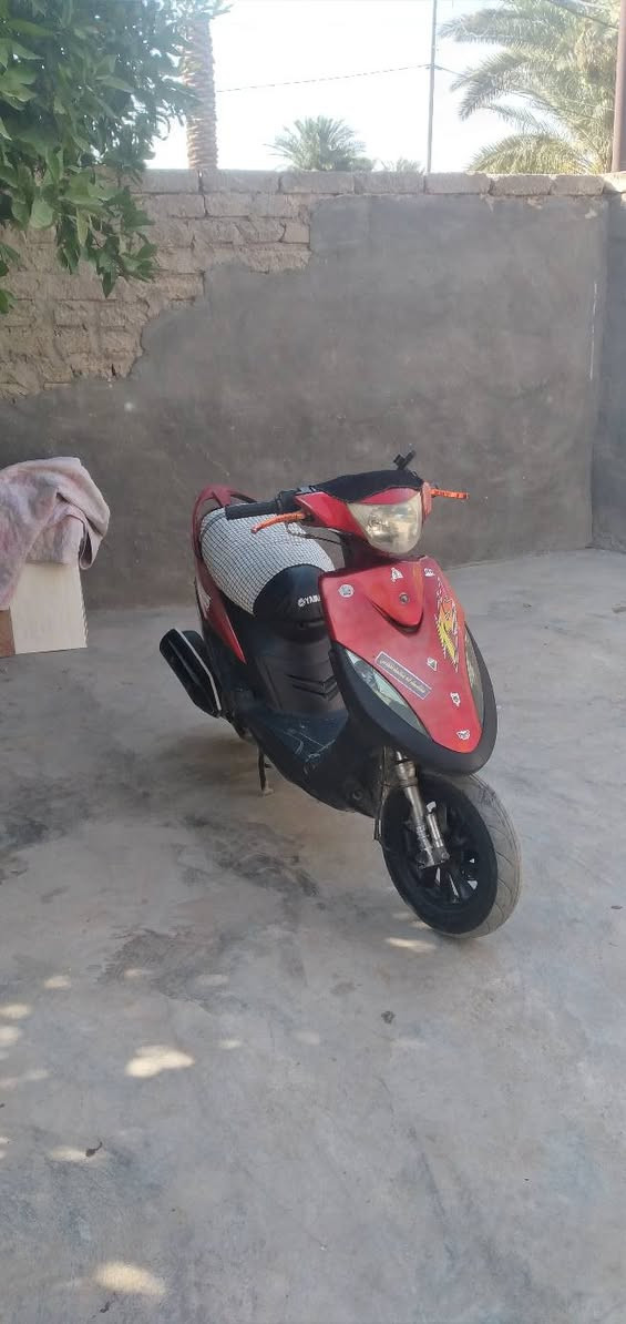 سلام عليكم دراجه ماكس عدله البيع نضيفه حيل شلعه ومعدل بوشه 49بلادي ما مفتوحه مكينه خرسه كهربائيات كلشي شغال هندر سلف بس الباتري يرادله شحن ضعيف دراجه احله من الصور سعره 350قفل🔒بس شراي يتصل *********** وتساب موجود مكاني حله السياحي

