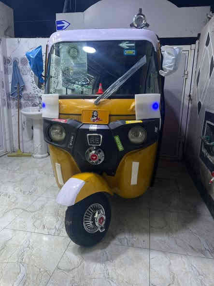 سلام عليكم تكتك بجاج اهندي رقم كربلاء موديل 2021شهر  تكتك جديده مكفوله من ضربه وصبغ مكينه مجفته  كهربائيات كله شغاله مجمبزه فول كل نقص مابيه دوشمه ومسجل وجادر وبرده كله جديد السعر7ملاين وبيه مجال لطيبين المكان كربلاء رقم الهاتف ***********الخاص مغلق اتصل وبيك خير وتدلل
