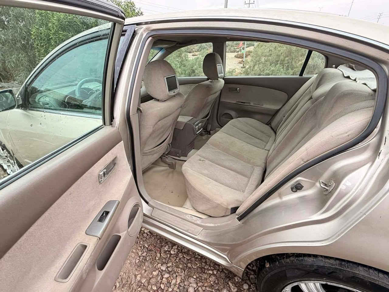 السلام عليكم 
سيارة نيسان ألتيما موديل 2006  
 
مكينه بيها تبخير   ومن تنمر بالبداية تصير طكه بالمكينه گالو ربل مال مكينه بعد ماعرف   السيارة غرفتها نضيفه ومابيها نقص 
 

((السيارة ابيع كوم حديد ما عدا الاصوليات اتكفلها ))

السعر 35 وبيها مجال  للتواصل ***********
