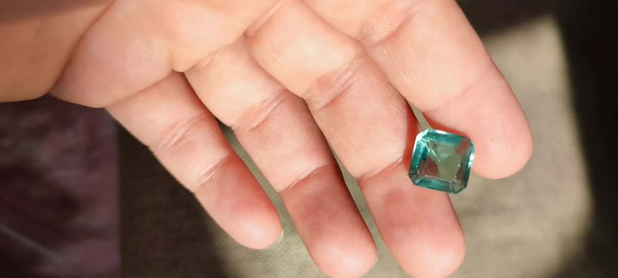 💚 زمــرد زامبي أصلي 💚
لون أخضر فاخر ولمعان طبيعي يخطف الأنظار ✨
جمال نادر لعشاق الأحجار المميزة
💰 السعر فقط 30 ألف دينار
🚚 السعر يشمل التوصيل
فرصة مميزة بسعر قوي 🔥
للطلب والاستفسار راسلنا خاص الآن 📩


**إذا كنت صاحب هذا الإعلان وتريد حذفه لأي سبب، رجاءا أرسل رسالة إلى الدعم الفني**