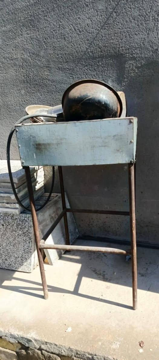 غراض مال كافتريا عله كد الحال البيع السعر ٦٥٠ وبيهه مجال ال شراي


**إذا كنت صاحب هذا الإعلان وتريد حذفه لأي سبب، رجاءا أرسل رسالة إلى الدعم الفني**