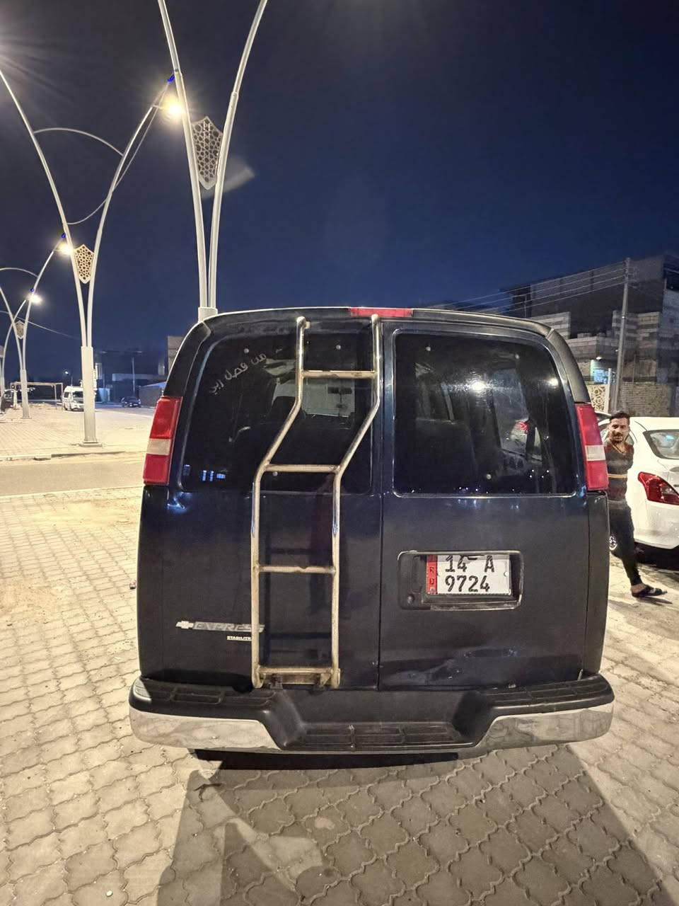 سلام عليكم

فان موديل 2008 بترة 11 راكب 
فحل 8 برغي كير 1000 مكينة 6100

جاهزة كير مكينة حدادية تبريد تدفئة كفالة

وارد امريكي حادث مدكر وبنيد 
وبيهة طخة بلباب وعندي باب جديد انطي وي السيارة

رقم بصرة حرة 

للاستفسار 
***********
