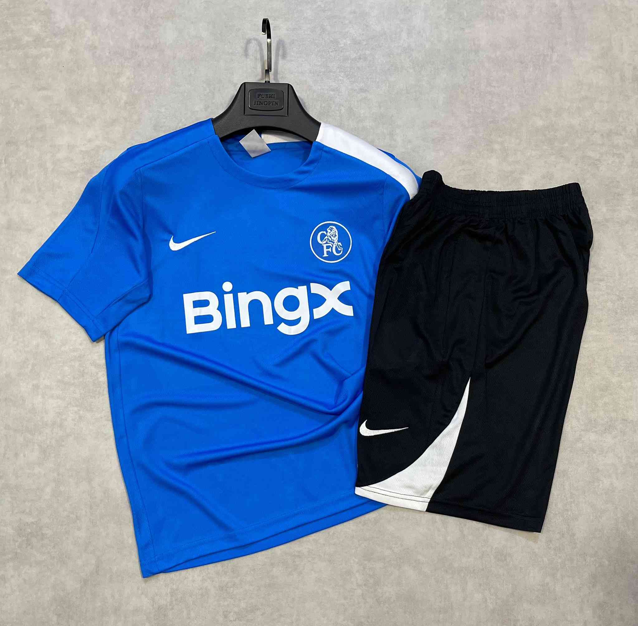 🔥تراك برموده سحاب اصلي🔥
🎵ضروري يكون متواجد بكل كنتور شاب رياضي!

☕ للكوفي، 🌄 للطلعة، 💪 للتمرين

📍 متوفر في تجهيزات الحمداني

📞 *********** تجهيزات رياضية
