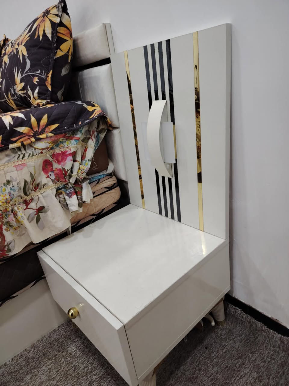 غرفه اخت الجديده مع دوشك طبي 450 
عنوان زعفرانيه يتوفر شدونقل بسمايه بغداد 
اي ستفسار واتساب  *********** 📲📞
