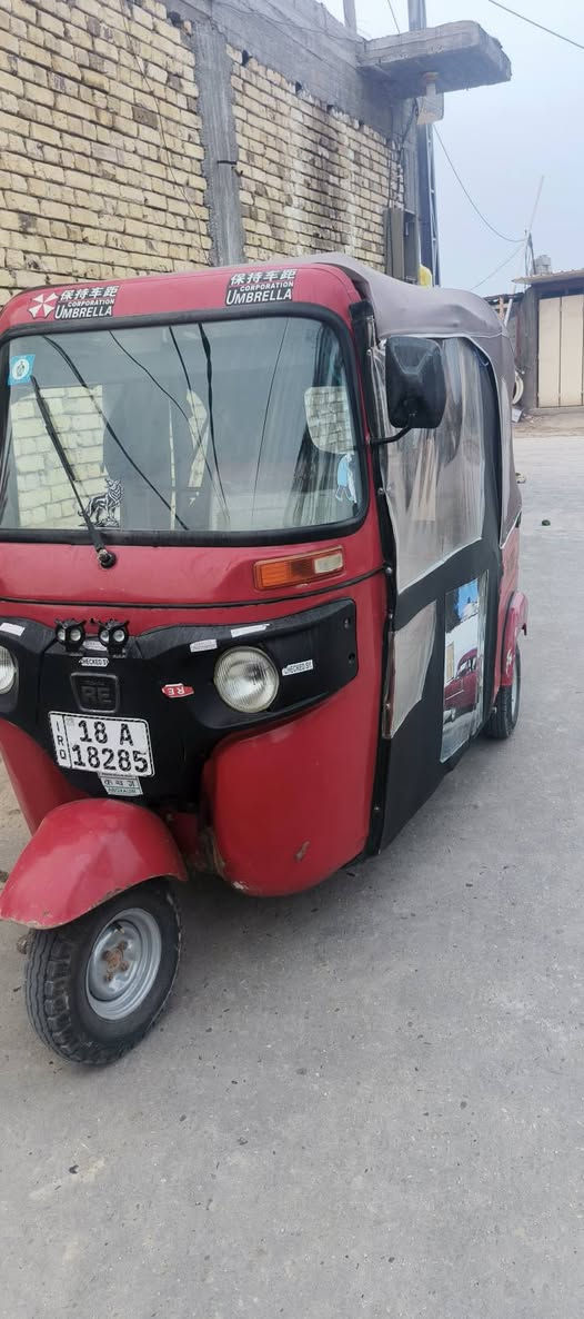 السلام عليكم تكتك 18محدثه 21 كله 21 بس شاصي 18 رقم وسنويه مكاني حله بلهاشميه
***********
