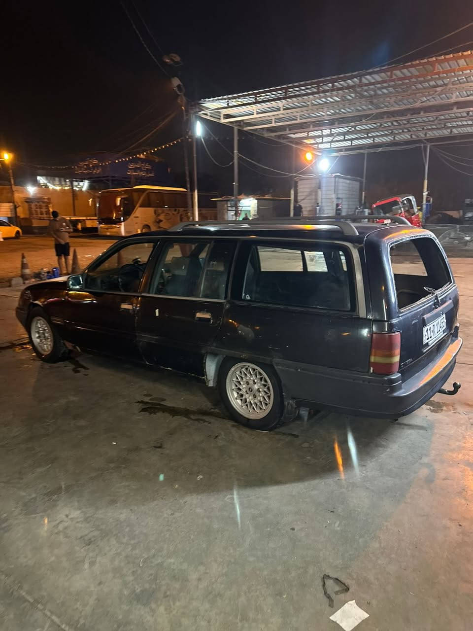 سلام عليكم اوبل ستيشن 1991 رقم بغداد نكليزي  مكينه كير خير من الله بيها بس الجامه الخلفيه مكسوره توكع من السعر السياره مكانها بغداد  الكاظميه لوما مستعجل على البيع ما أبيع بهاذا السعر 28ورقه للأستفسار اكثر ***********
