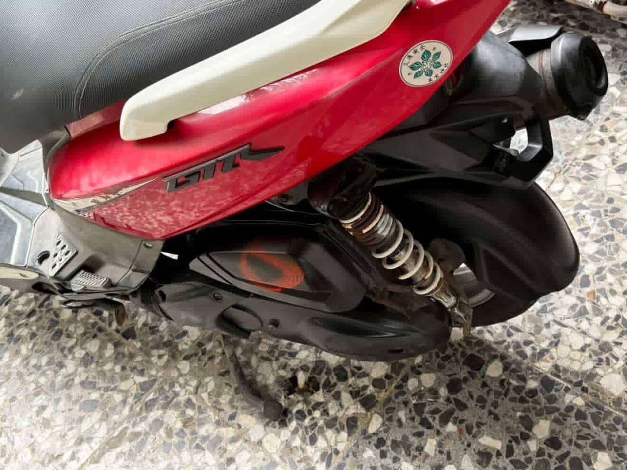 دراجه GTRللبيع الدراجه رمبه جديده برغي ممفتوح بيه لونه أحمر وأبيض مختلفه الدراجه منين ماتباوع عليه جديده المكينه مالته خرسه جيب فيتر وافحص أوراقه موجده ما صارله فتره من نازله ربه السعر مليون و 100 ويه مجال ***********
