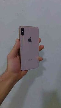 ايــــفون اكس ماكس  ذاكرة 256..........بطارية 78%   كفالة عامة من الفت...